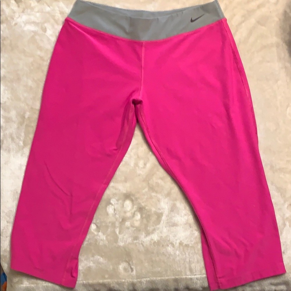 Nike Cropped Legging- XL